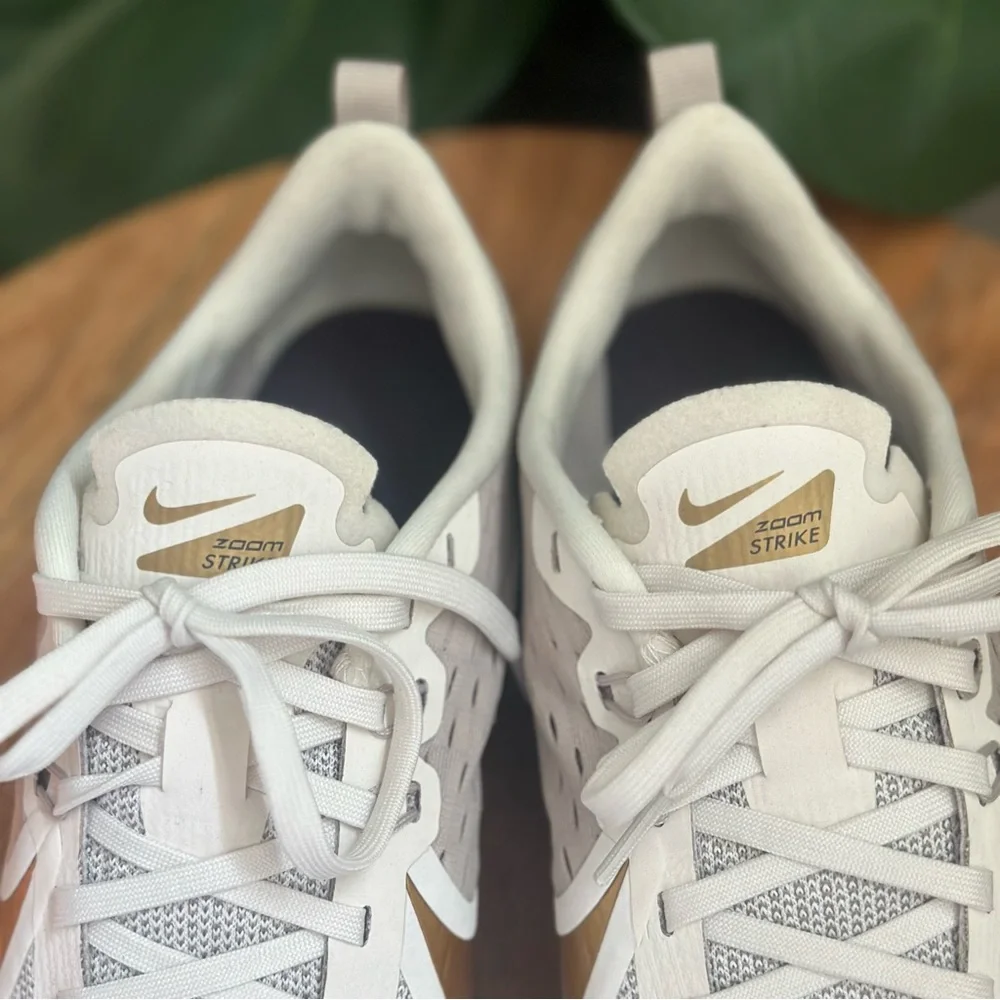 Nike Zoom Strike 2 - Picture 3 of 5